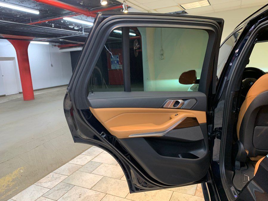 Used 2023 BMW X5 xDrive40i w/ M Sport Package AWD/4WD image 53