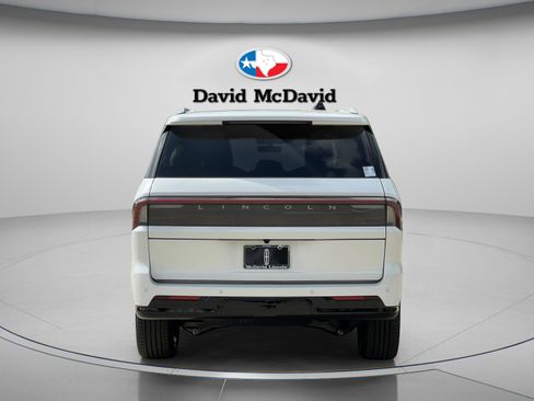 New 2026 Lincoln Navigator L Black Label AWD/4WD image 6