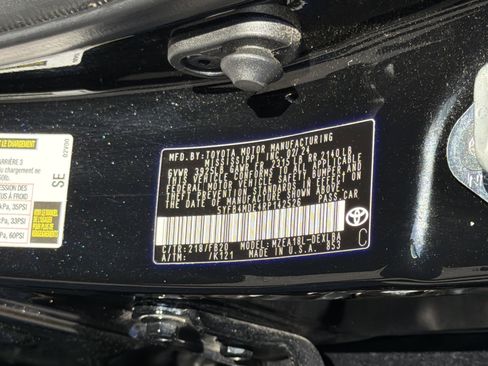 Certified 2024 Toyota Corolla LE image 32