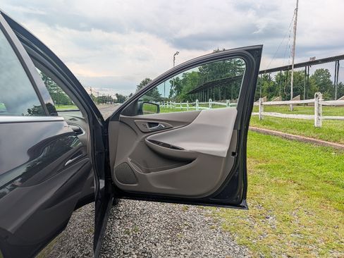 Used 2023 Chevrolet Malibu LS FWD image 13