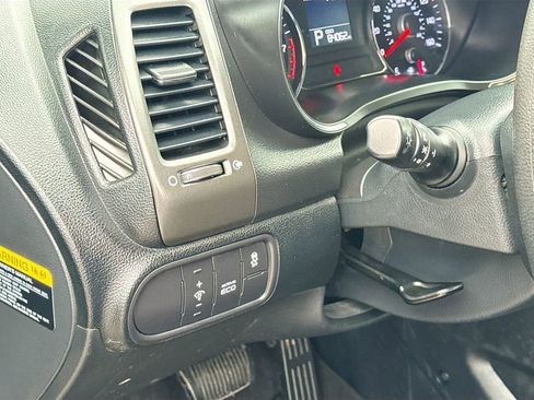 Used 2016 Kia Forte LX image 10