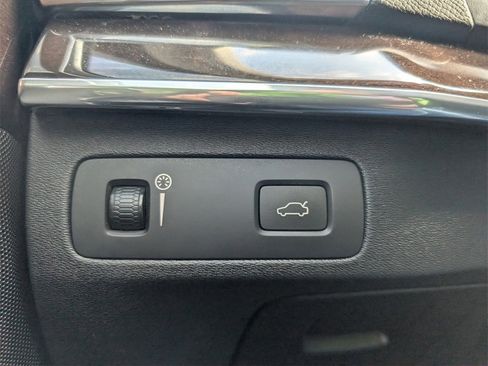 Used 2019 Volvo XC90 T6 Momentum w/ Protection Package Premier image 23