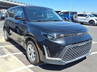 Used 2024 Kia Soul LX w/ Option Group 015 FWD video 1