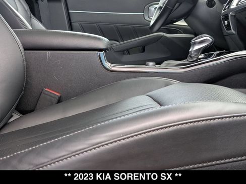 Used 2023 Kia Sorento SX AWD/4WD image 28
