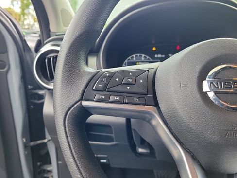 Used 2021 Nissan Kicks SV FWD image 22