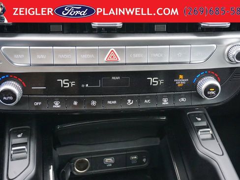 Used 2025 Kia Telluride S AWD/4WD image 24