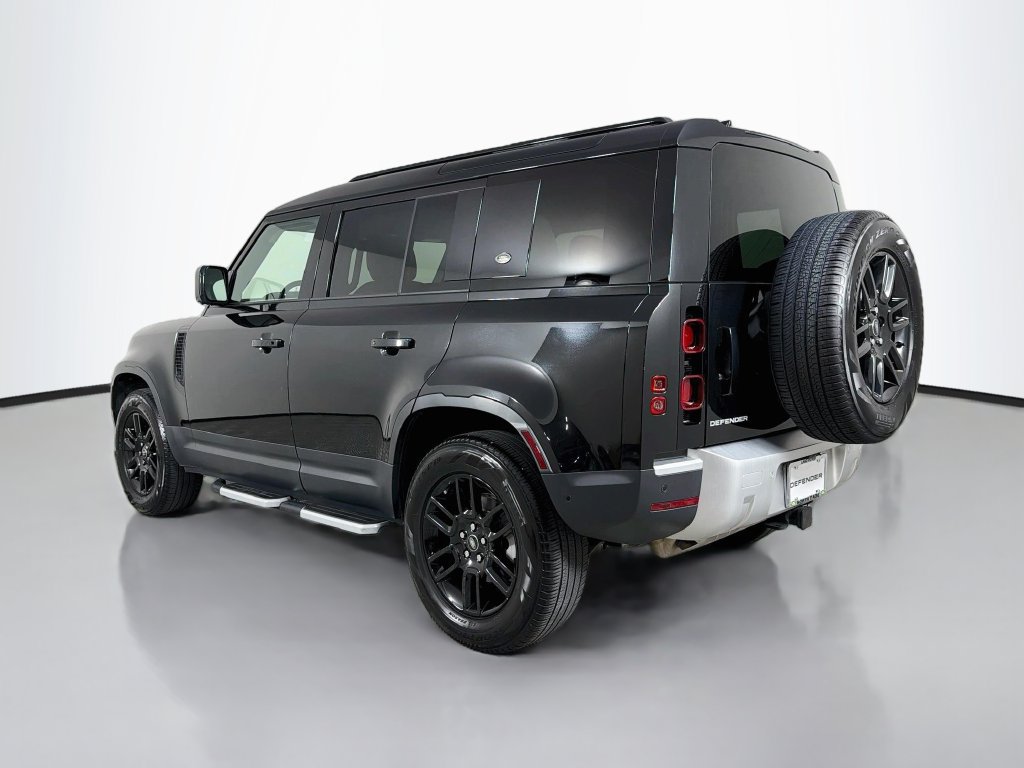 Used 2022 Land Rover Defender 110 S AWD/4WD image 7