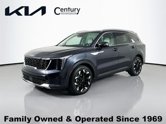 Certified 2025 Kia Sorento EX w/ Panoramic Sunroof Package video 1