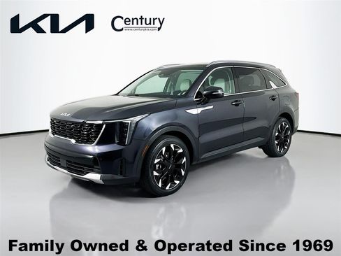 Certified 2025 Kia Sorento EX w/ Panoramic Sunroof Package image 1