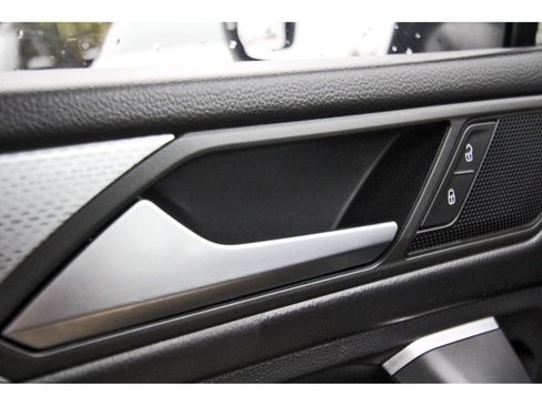 Used 2022 Volkswagen Tiguan S FWD image 22