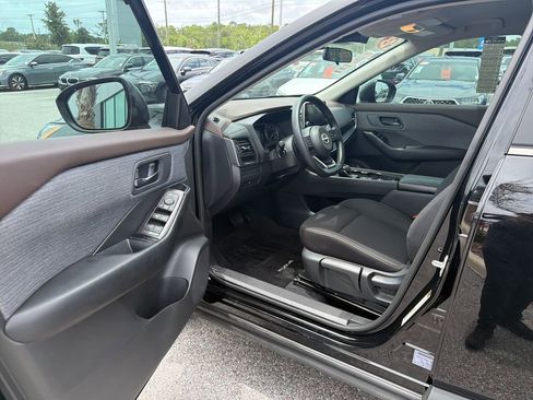 Certified 2023 Nissan Rogue S FWD image 15