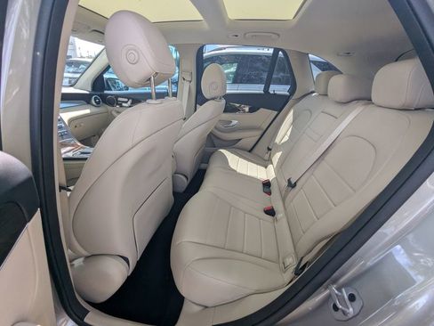 Certified 2022 Mercedes-Benz GLC 300 w/ Premium Package Lite image 24