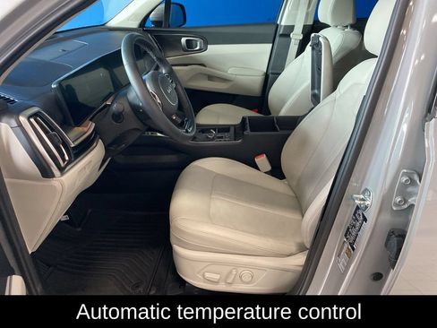 Used 2025 Kia Sorento S AWD/4WD image 8