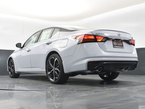 New 2025 Nissan Altima 2.5 SR image 41