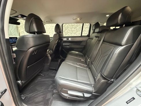 Used 2025 Hyundai Santa Fe SEL image 12