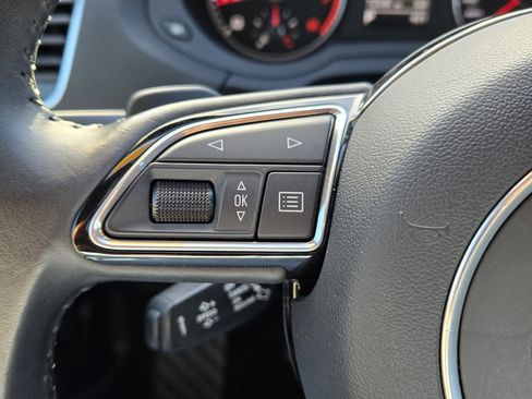 Used 2018 Audi Q3 2.0T Premium w/ Convenience Package image 27