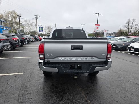 Certified 2023 Toyota Tacoma SR5 AWD/4WD image 7