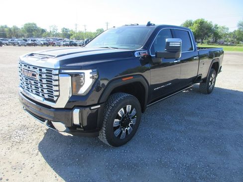 New 2026 GMC Sierra 3500 Denali w/ Denali Reserve Package AWD/4WD image 11