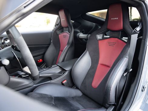Used 2024 Nissan Z NISMO w/ Floor Mat Package RWD image 4