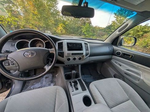 Used 2010 Toyota Tacoma 4x4 Double Cab image 19