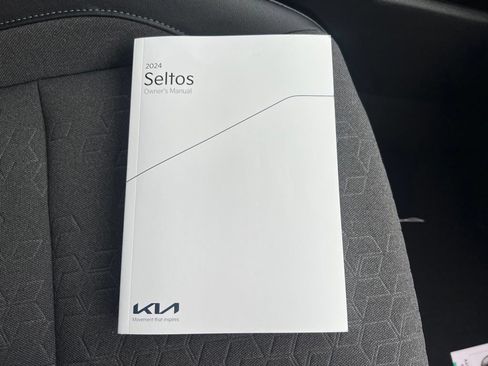 Certified 2024 Kia Seltos S FWD image 27