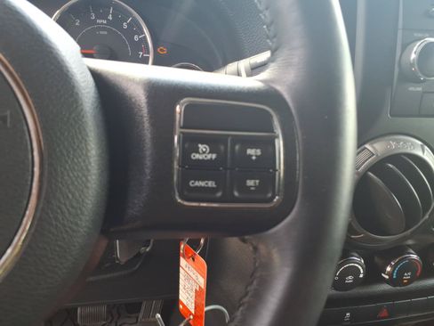 Used 2018 Jeep Wrangler Unlimited Sport S AWD/4WD image 24