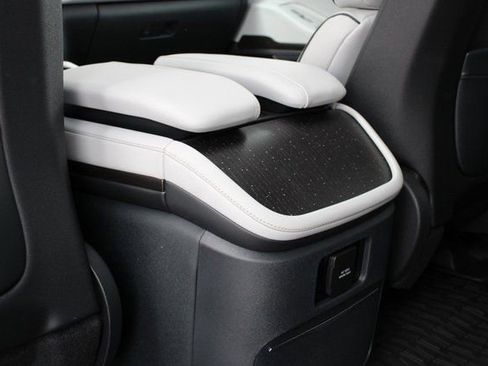 New 2026 Lincoln Navigator Black Label image 52