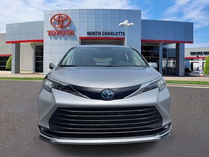 Used 2025 Toyota Sienna XLE