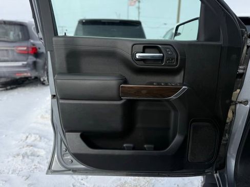 Used 2022 GMC Sierra 1500 SLT image 12