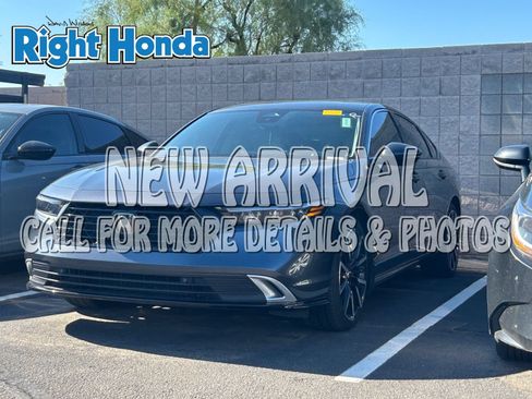 Used 2025 Honda Accord Touring image 1
