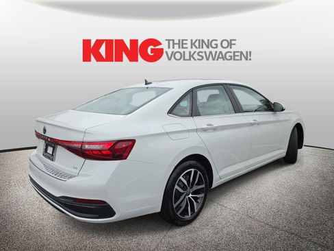 New 2026 Volkswagen Jetta SE FWD image 3