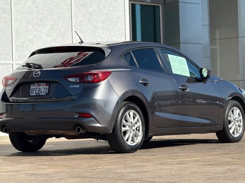 Used 2018 MAZDA MAZDA3 Sport image 4