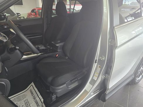 Used 2020 Mitsubishi Eclipse Cross ES image 9
