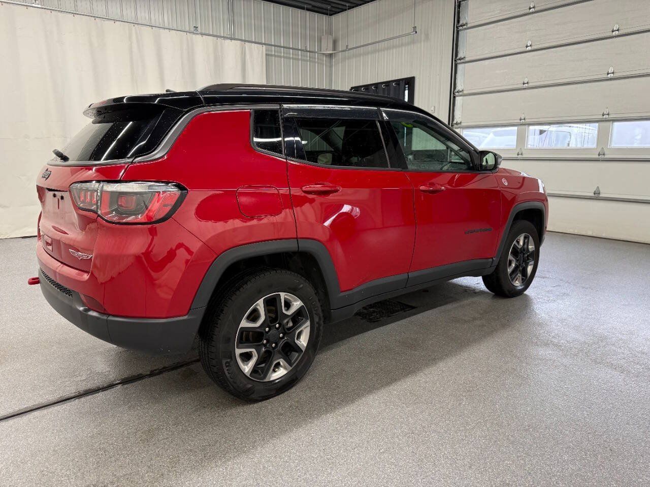 Used 2018 Jeep Compass Trailhawk w/ Cold Weather Group AWD/4WD image 4