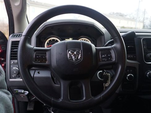 Used 2014 RAM 1500 Express image 29