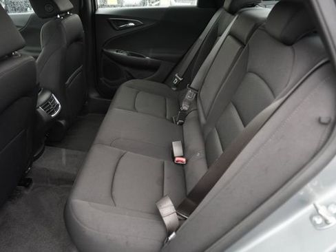 Used 2025 Chevrolet Malibu LT FWD image 12