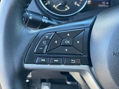 Certified 2022 Nissan Rogue Sport SV AWD/4WD image 12