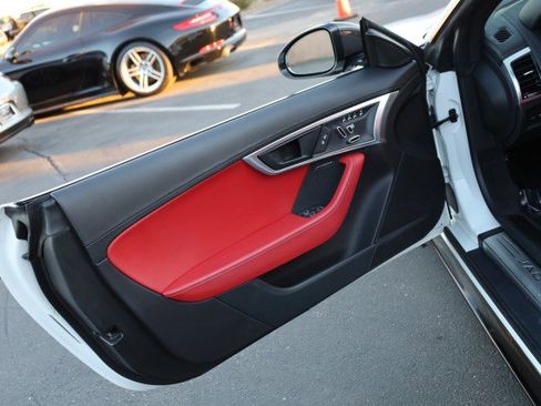 Used 2018 Jaguar F-TYPE Convertible image 21