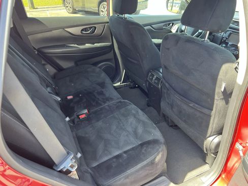 Used 2016 Nissan Rogue SV w/ SV Premium Package image 13