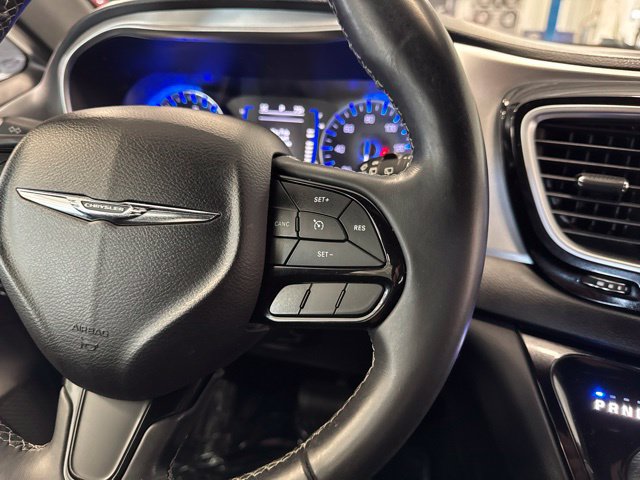 Used 2018 Chrysler Pacifica Touring Plus w/ S Appearance Package FWD image 22
