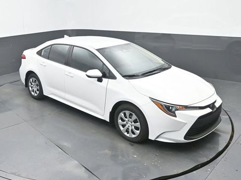 Used 2026 Toyota Corolla LE image 22