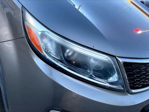 Used 2014 Kia Sorento LX image 25
