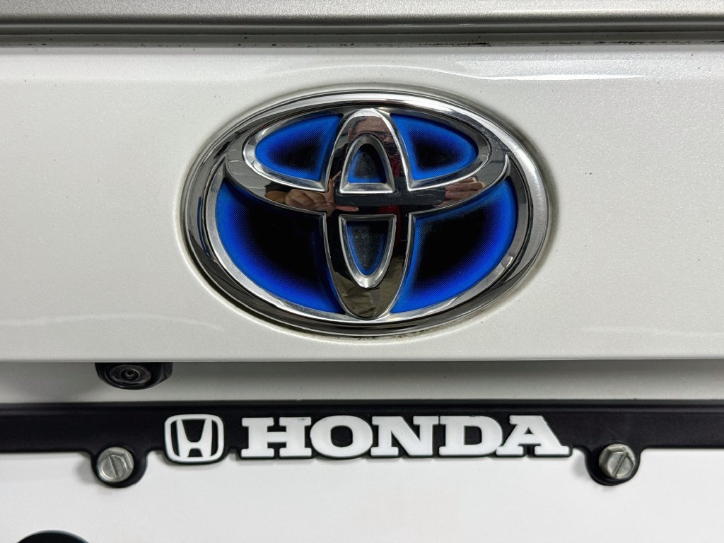 Used 2024 Toyota RAV4 XSE AWD/4WD image 45