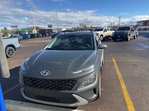 Used 2023 Hyundai Kona SEL image 1