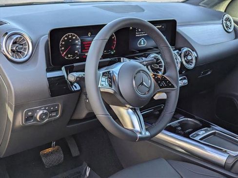 New 2026 Mercedes-Benz GLA 250 image 3