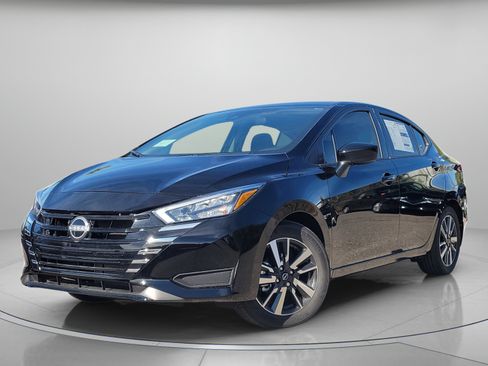 Used 2025 Nissan Versa SV w/ Trunk Package FWD image 2