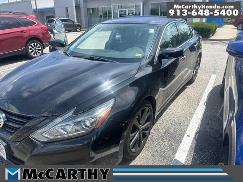 Used 2018 Nissan Altima 2.5 SR w/ SR Midnight Edition FWD image 1