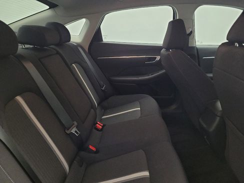 Used 2023 Hyundai Sonata SEL w/ Preferred Accessory Package FWD image 19