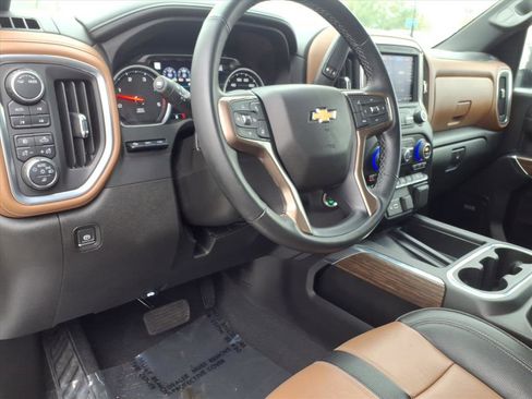 Used 2023 Chevrolet Silverado 2500 High Country image 8