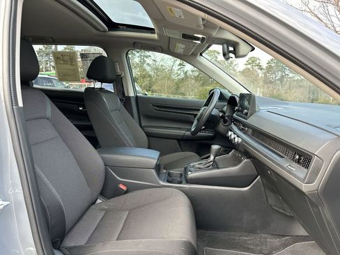 Used 2024 Honda CR-V EX image 23